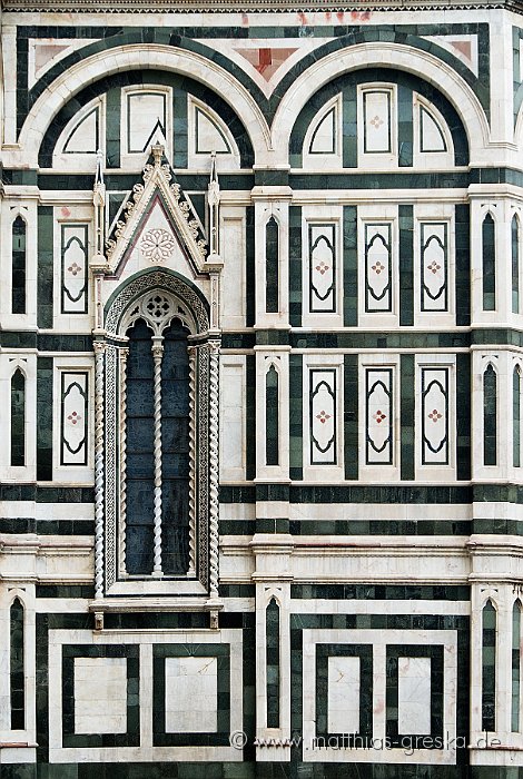 11 November.JPG - Fassade des Doms in Florenz